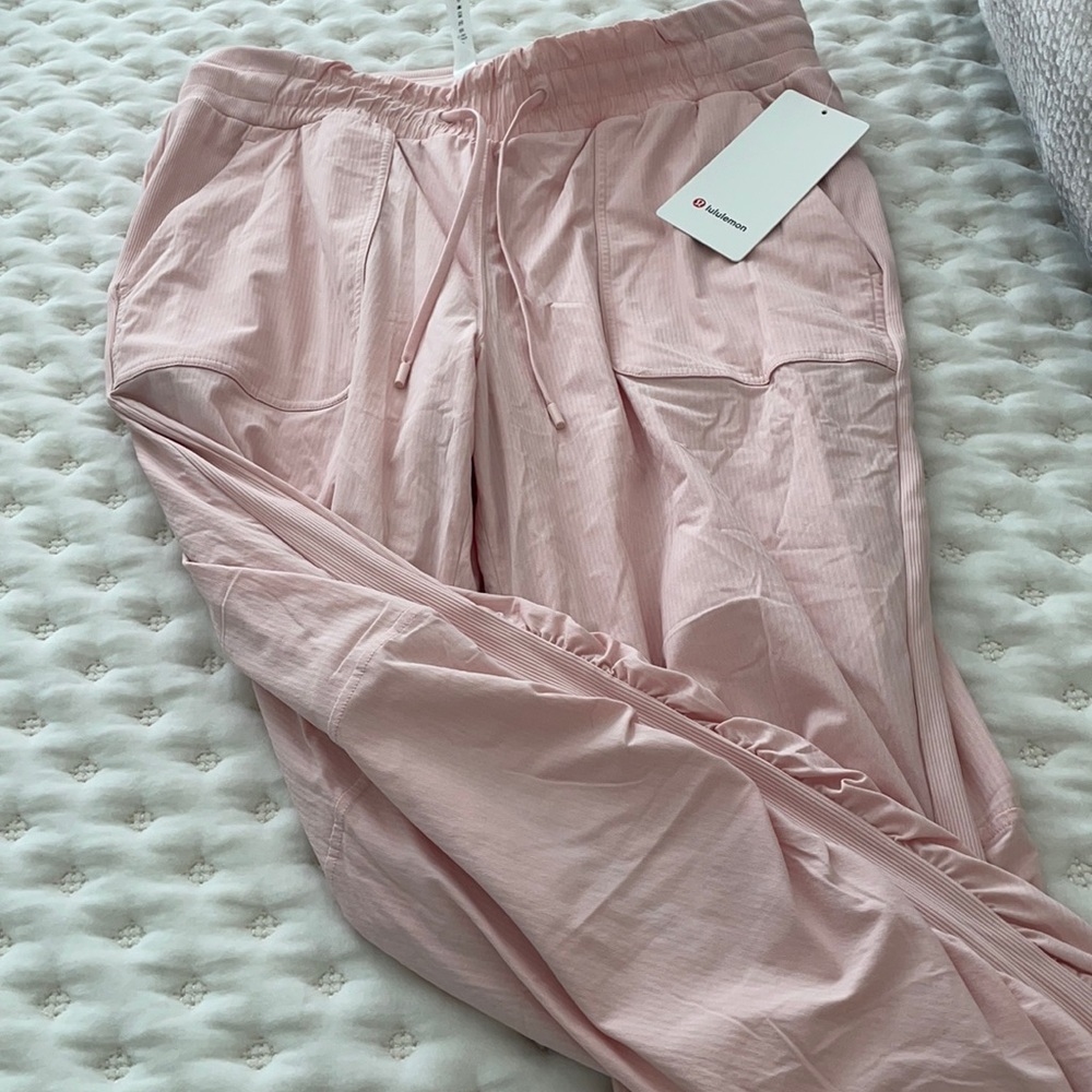 Lululemon beyond the studio joggers lined NWT pink 12